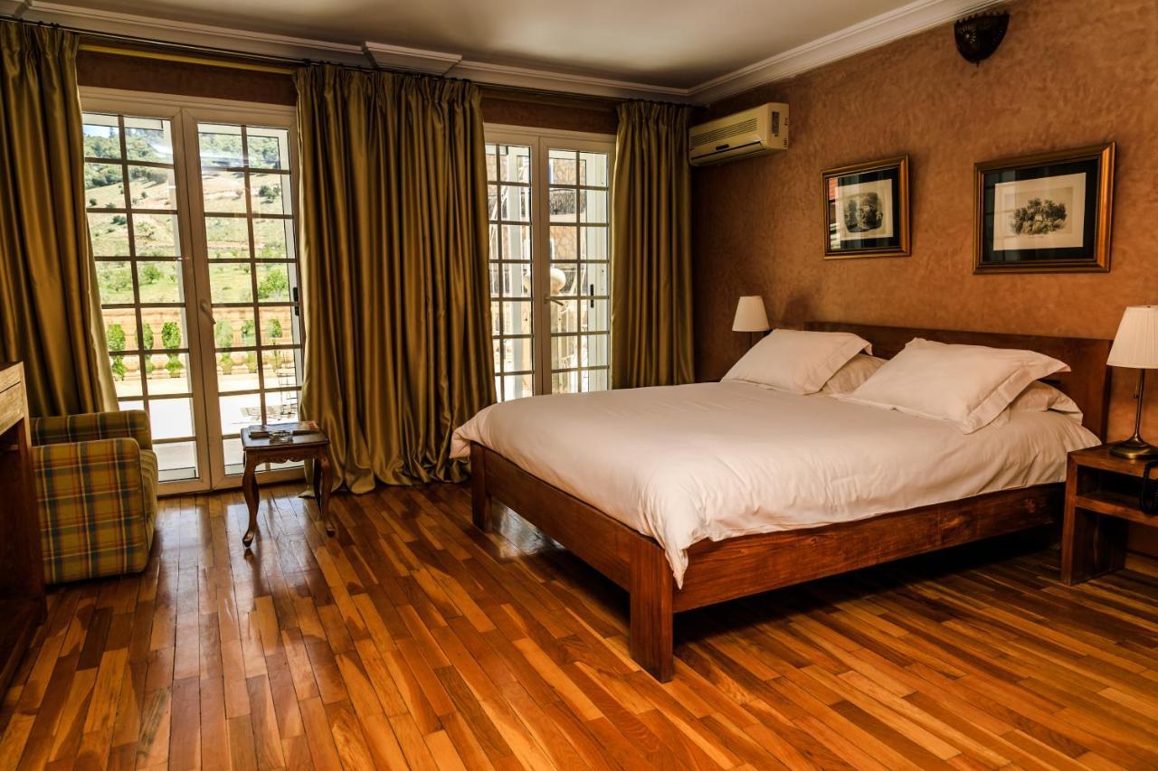 Le Palais Des Cerisiers Hotell Azrou Exteriör bild